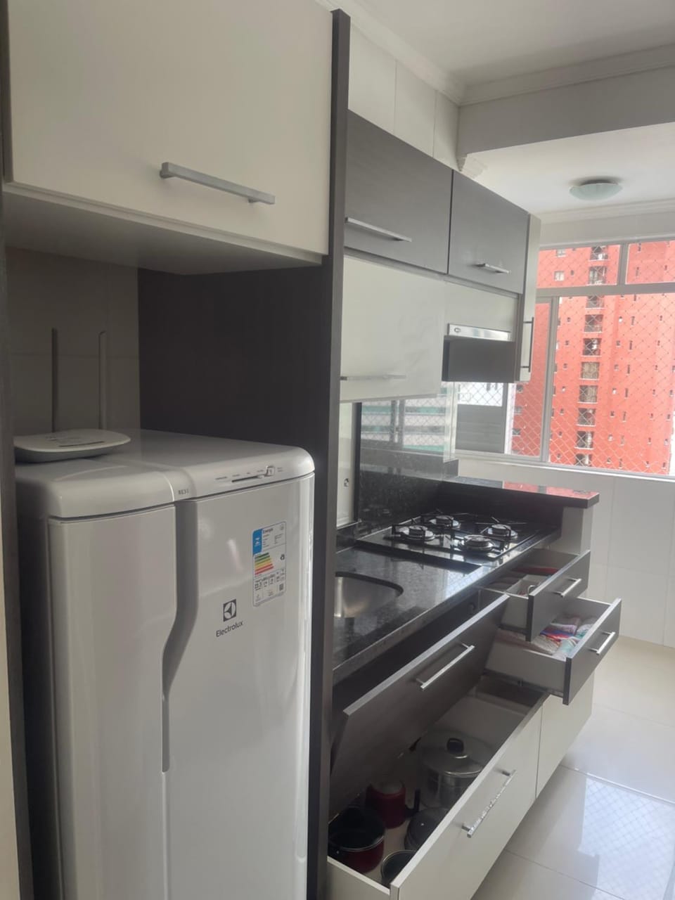 AP de FUNDOS em CONDOMINIO BEIRA MAR com GARAGEM, WIFI e TV a CABO Apartment in Camboriú