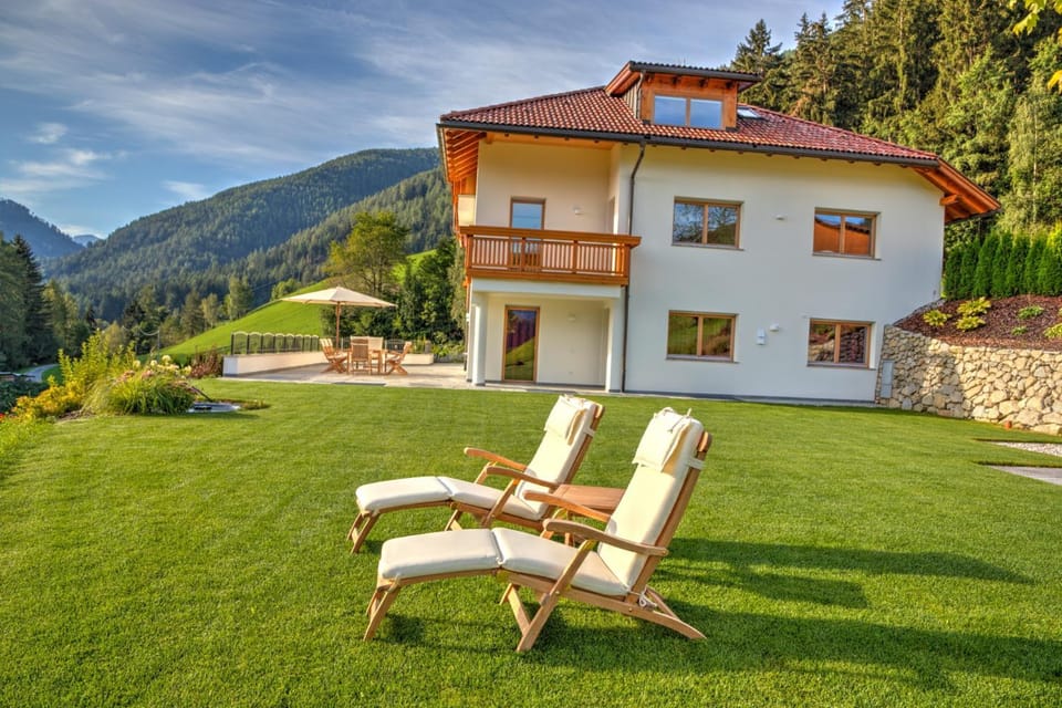 Balcony/Terrace, Other, Entertainment