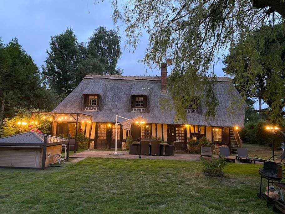 Property building, Garden, Garden view