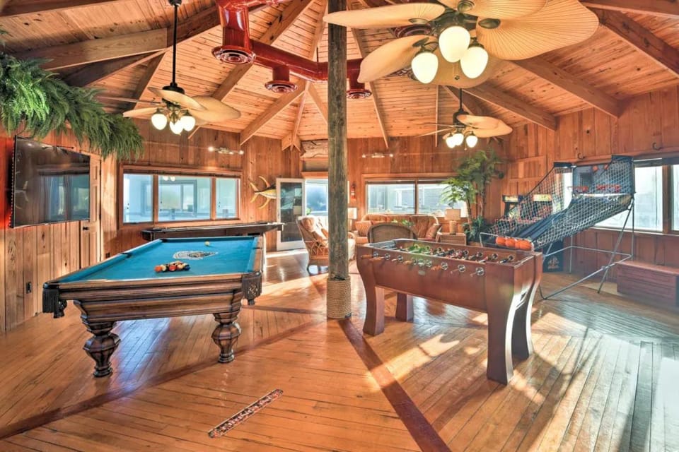 Chic Home: Ocean Views, Hot Tub & Game Room! House in Flagler Beach