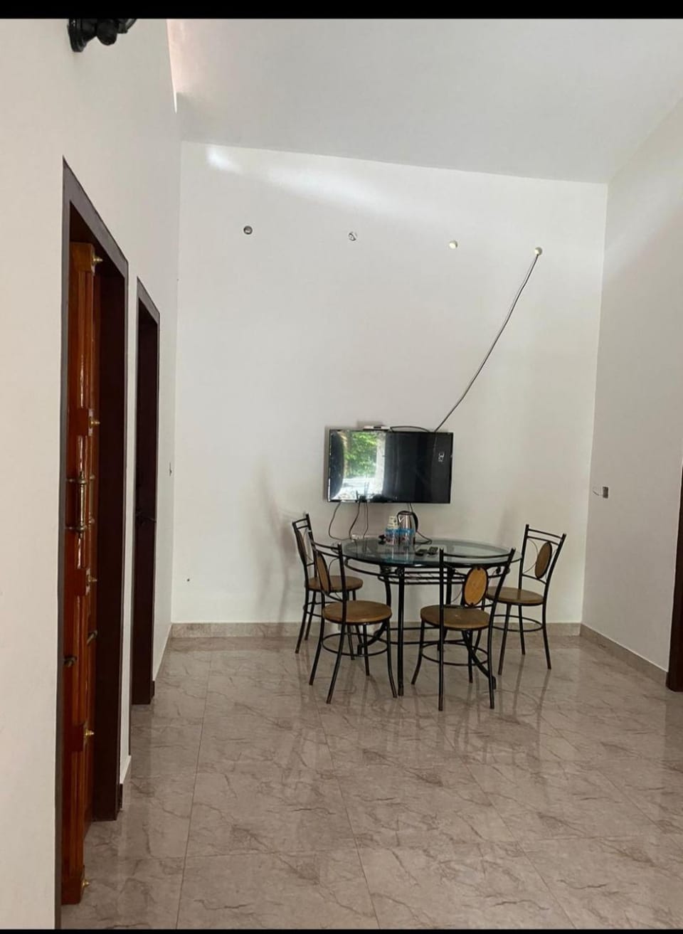 TV and multimedia, Living room, Seating area, Dining area, Evening entertainment