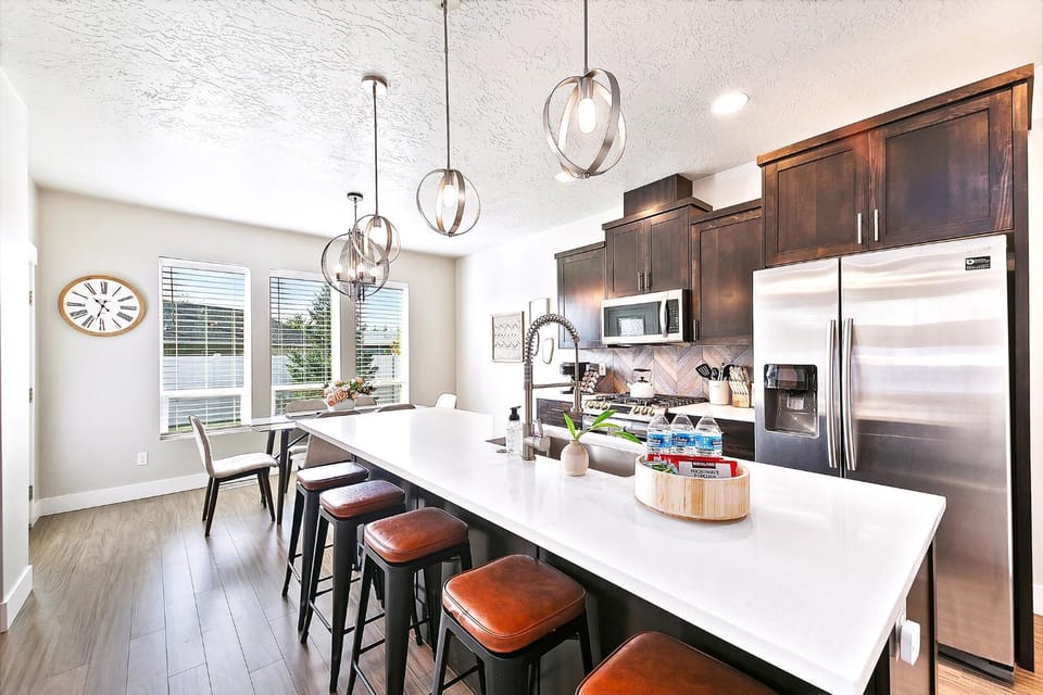 Elegant & Private 3BD 2BA Retreat near The Village at Meridian House in Meridian