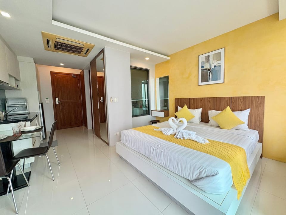 1 Bedroom Rawai Walk to beach Apartment in Rawai