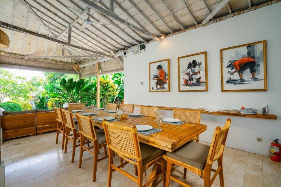 Seating area, Dining area