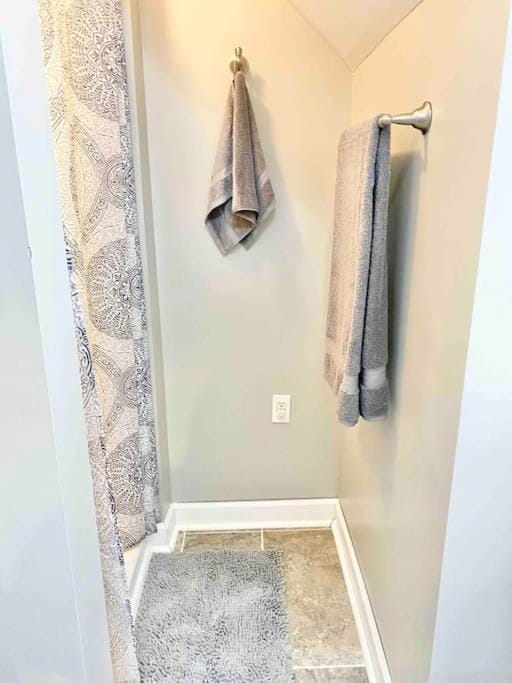 COLA Lakeview Oasis - King Suite Villa in South Carolina