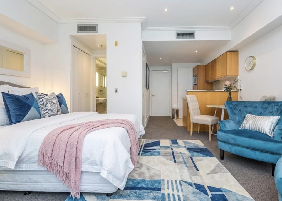 Bed, Living room, Bedroom