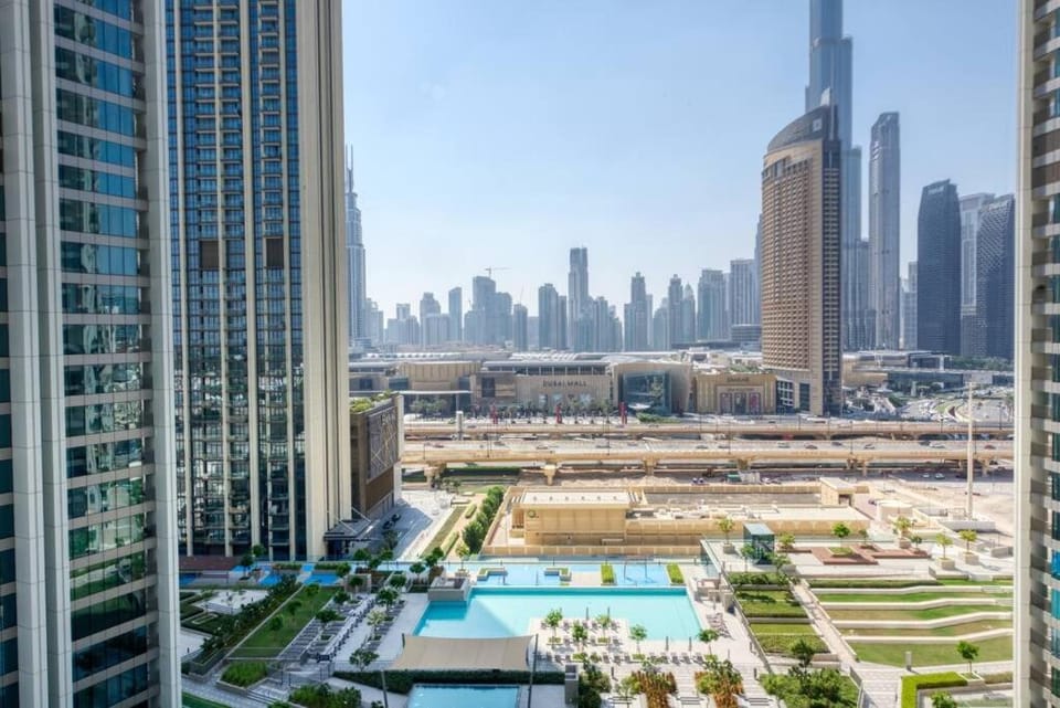 Bird's eye view, Pool view