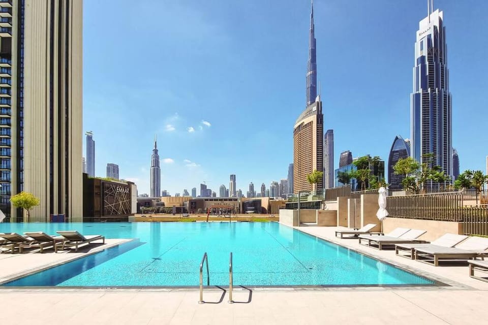 City view, Pool view, Swimming pool
