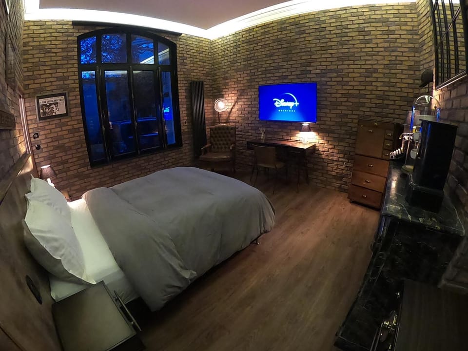 35 SPEAKEASY - Ambiance PUB Anglais Centre Ville avec Parking Apartment in Reims