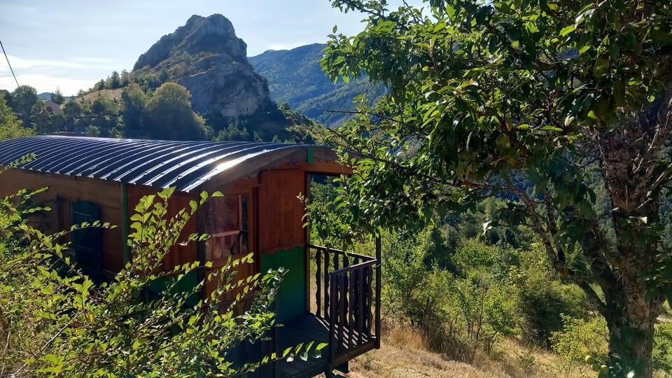 Les ROULOTTINS Luxury tent in Provence-Alpes-Côte d'Azur