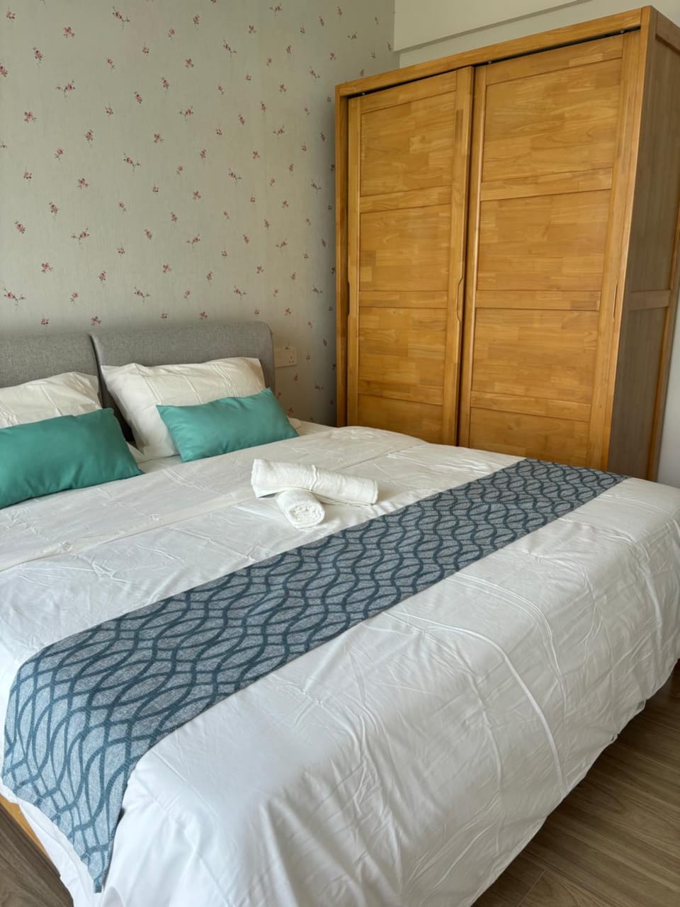 Bed, Photo of the whole room, Bedroom, wardrobe