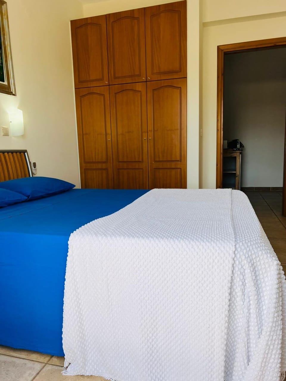 Bed, Photo of the whole room, Bedroom, wardrobe
