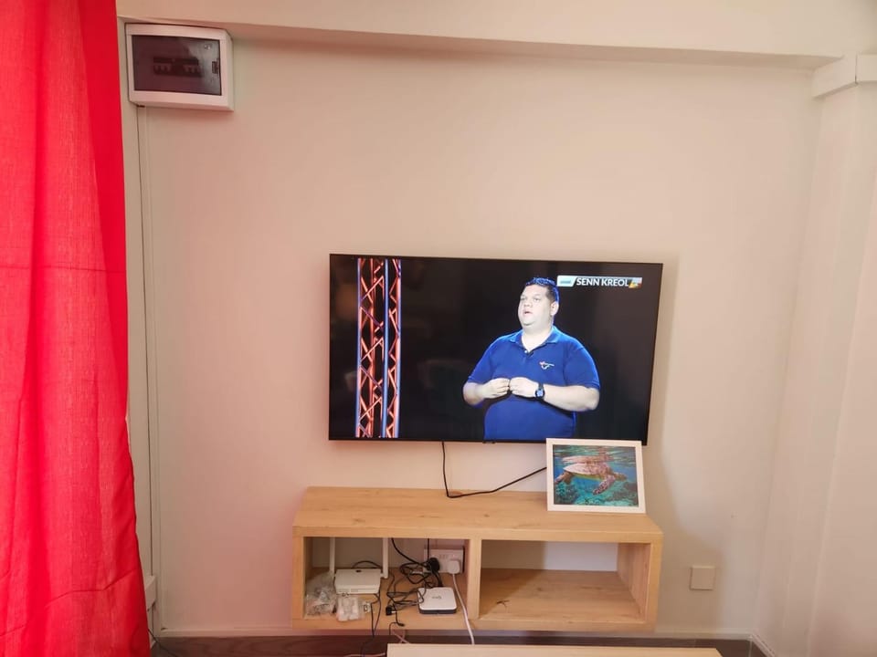 Communal lounge/ TV room, TV and multimedia