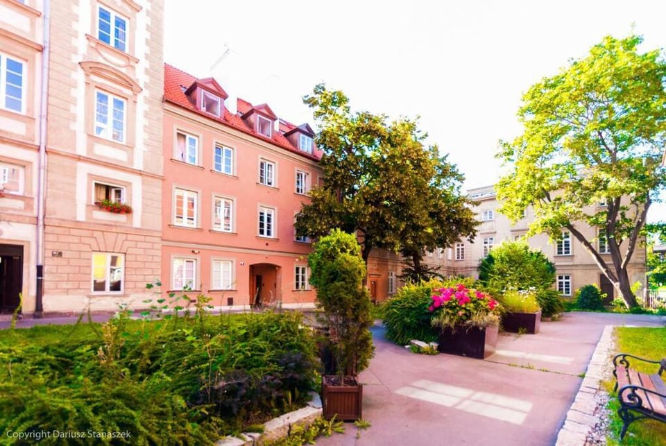 Gorgeous Historic Tenement Apt. - New Town Square! Apartment in Warsaw