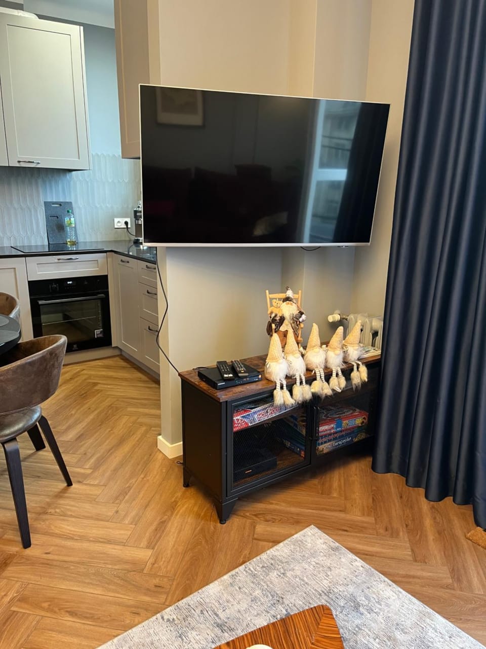 TV and multimedia, Kitchen or kitchenette