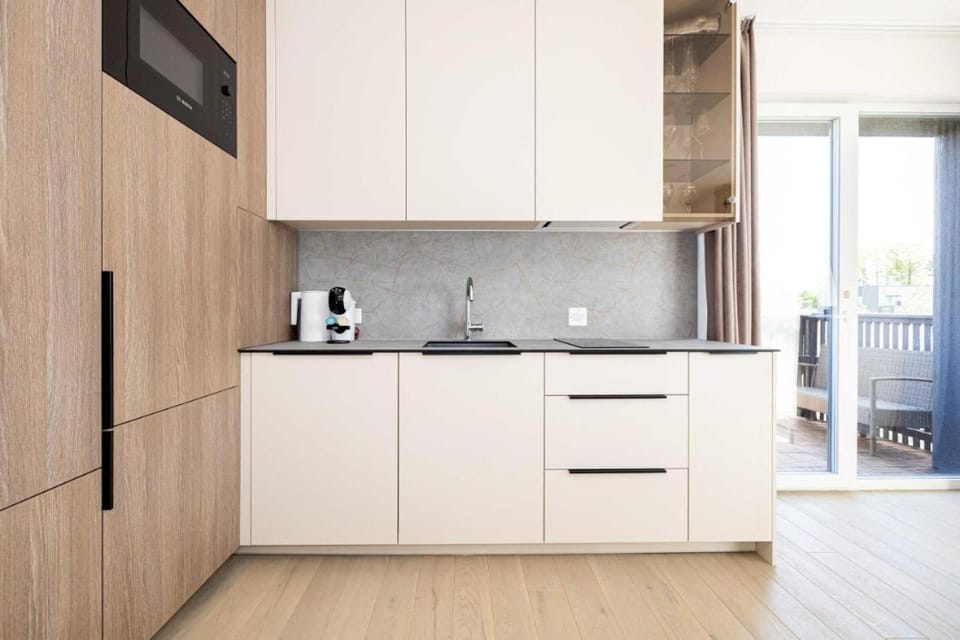 Coffee/tea facilities, Kitchen or kitchenette, dishwasher, minibar