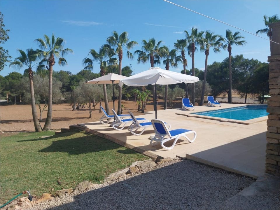Chalet exclusivo Colonia Sant Jordi. Ses Salines House in Migjorn