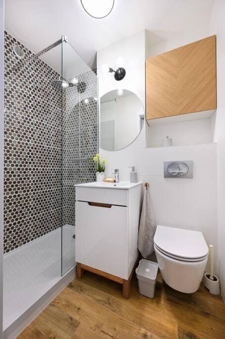 Shower, Toilet, Bathroom