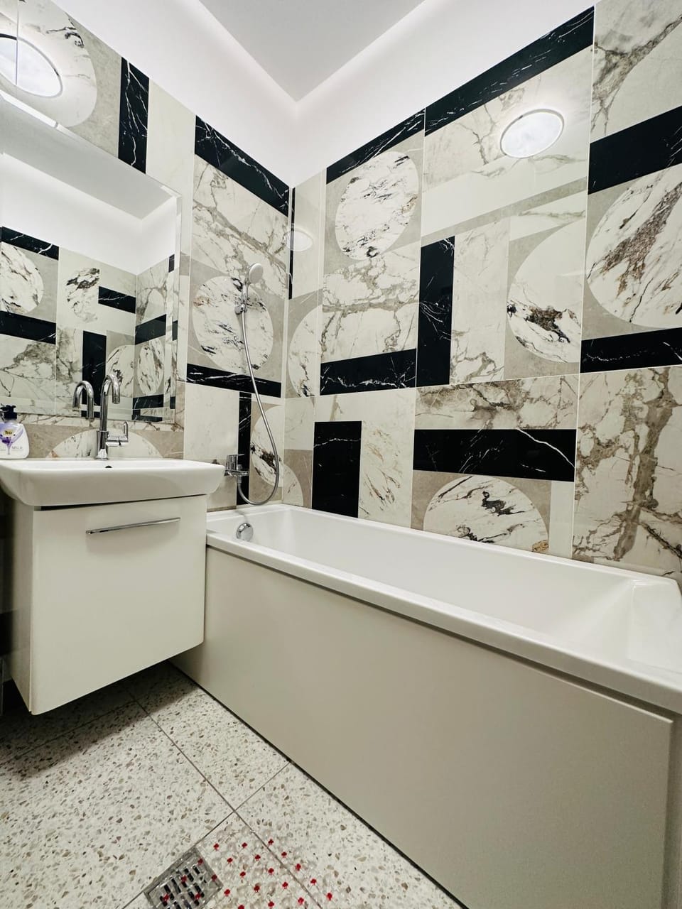 Bathroom, Bath