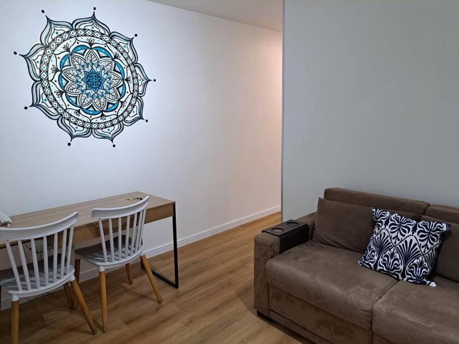 Studio 205-confortável, completo e com varanda Apartment in State of Goiás