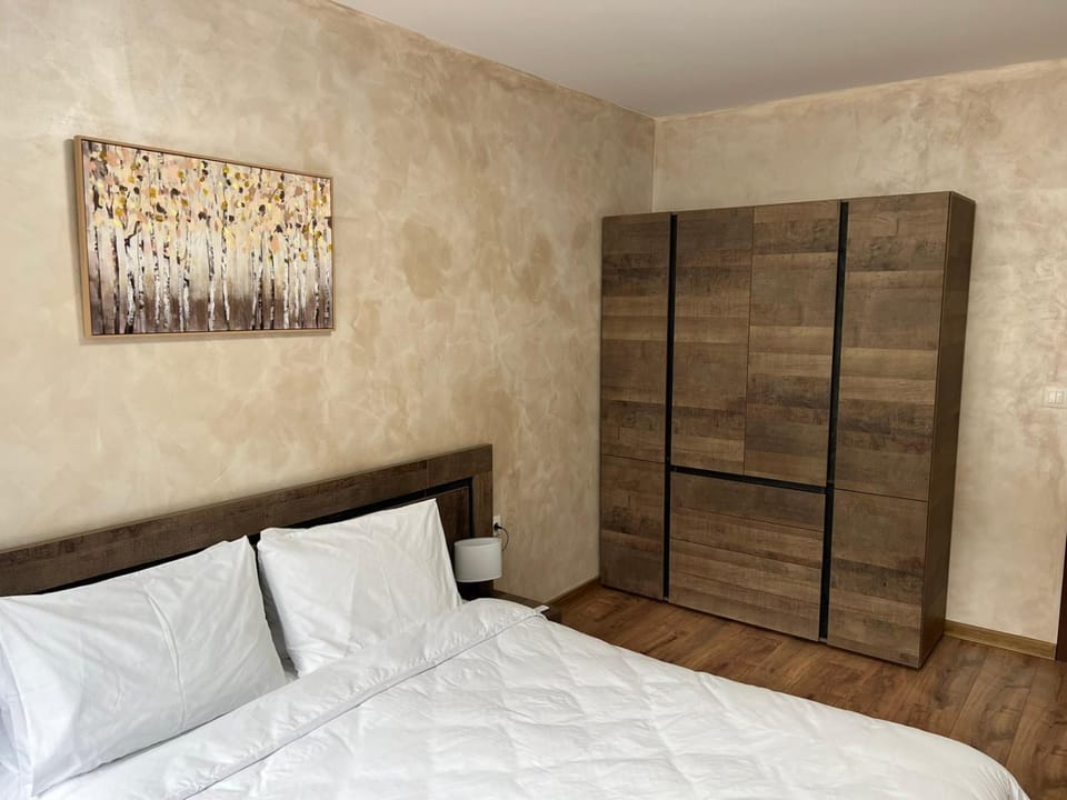 Bedroom, wardrobe