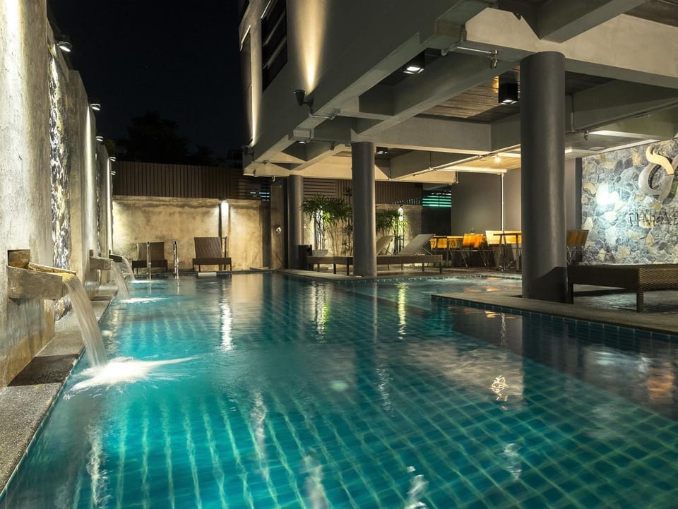 Swimming pool