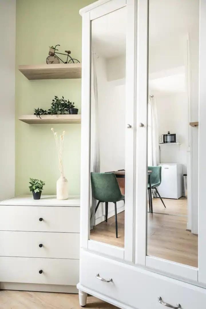 Cocon aux portes de Paris | By Airnest Apartment in Clichy
