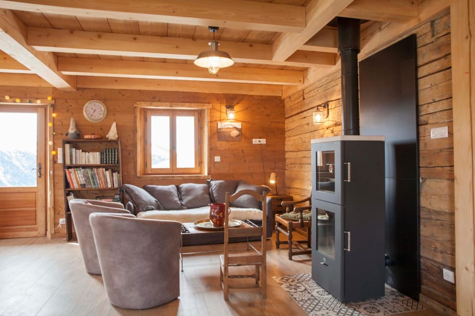 Living room, Seating area, fireplace