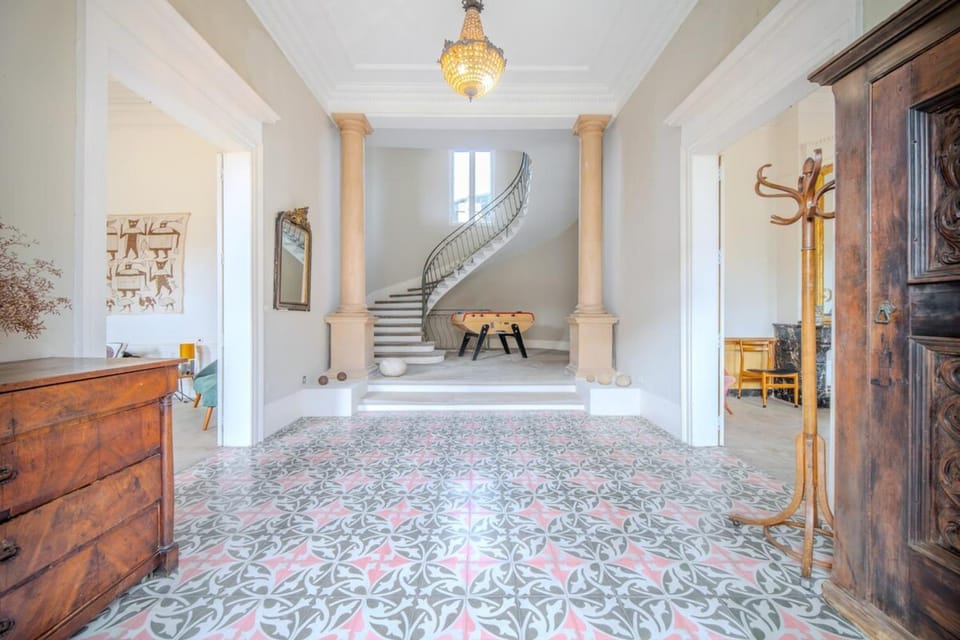 The Belvedere Manor - House in Occitanie