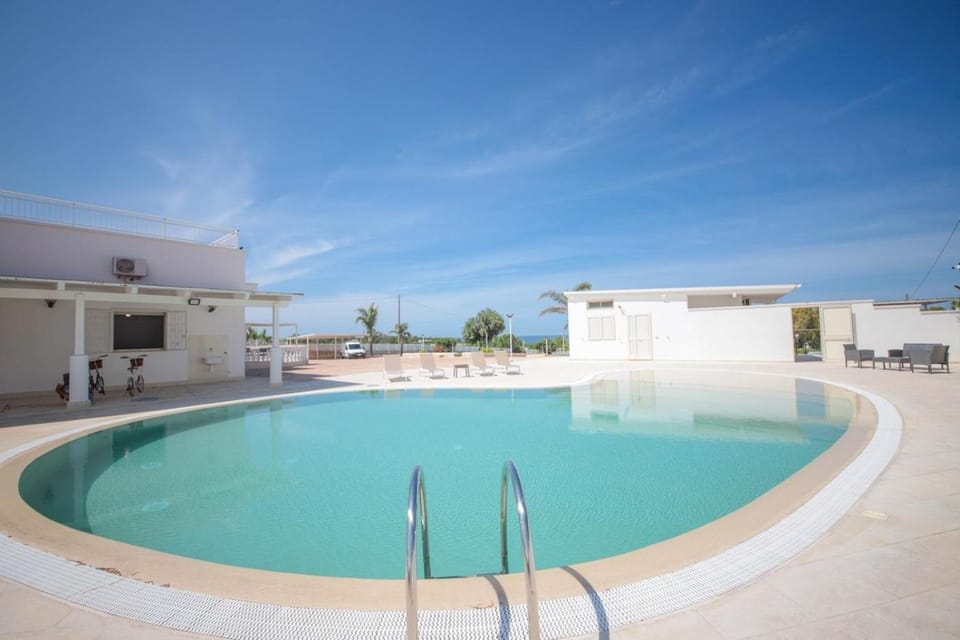 Garden, Swimming pool, Swimming pool