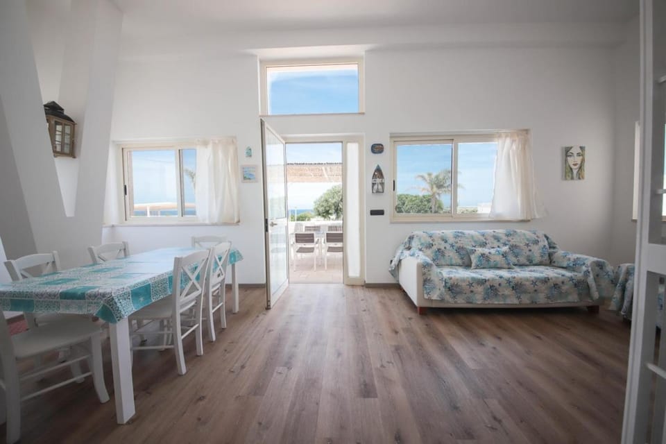 Living room, Dining area, Sea view