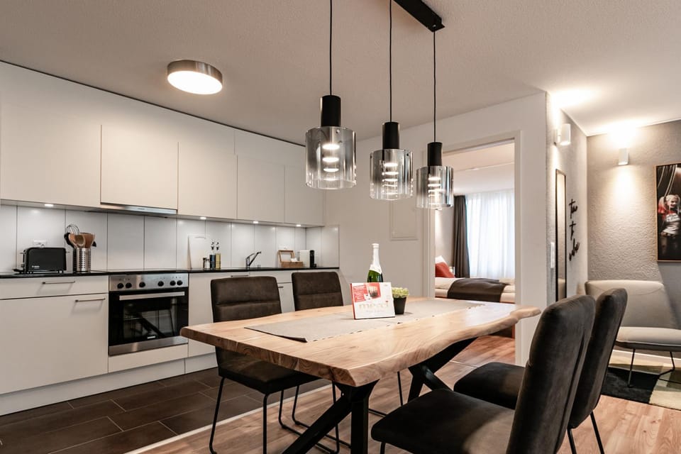 Dining area, kitchen