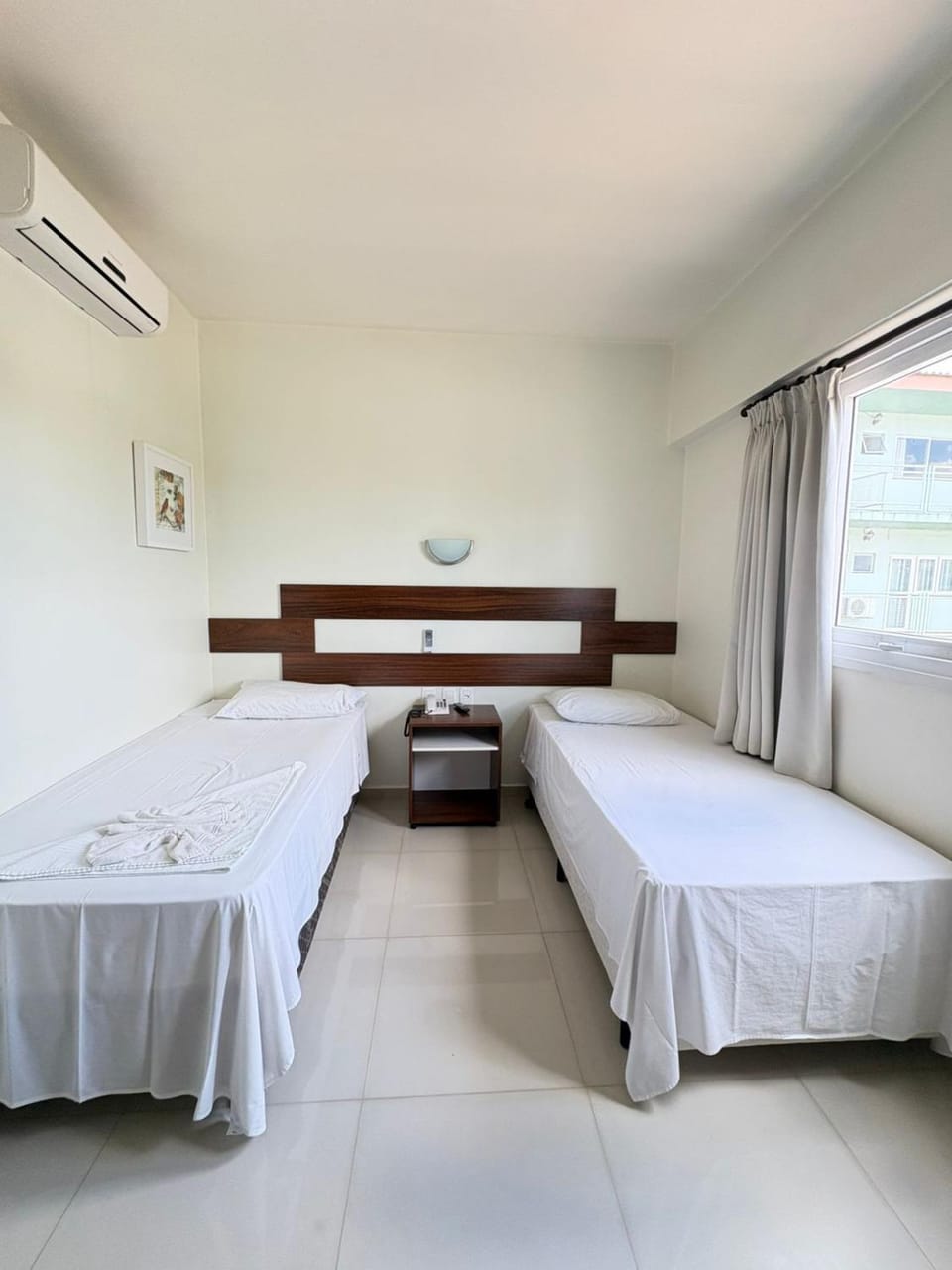 Bed, Bedroom, air conditioner