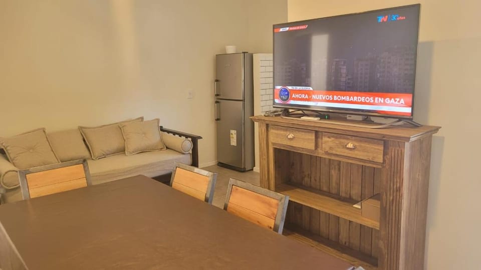 Communal lounge/ TV room, TV and multimedia, Living room, Seating area