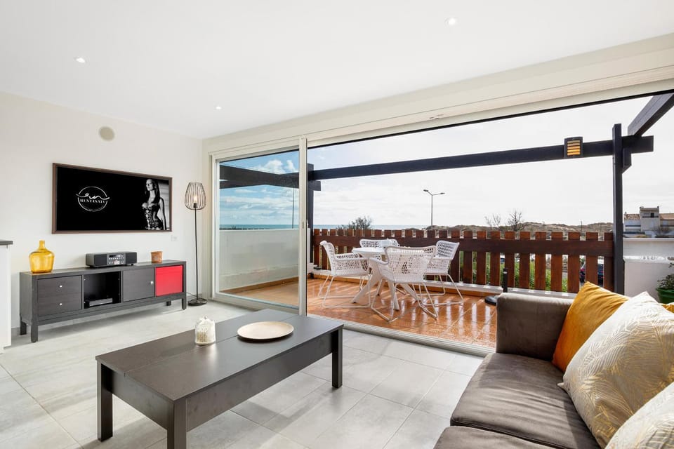 Patio, Living room, Sea view