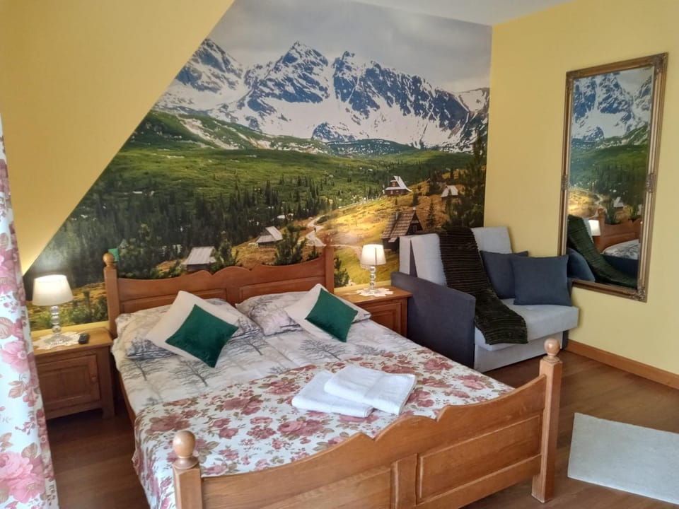 Bed, Photo of the whole room