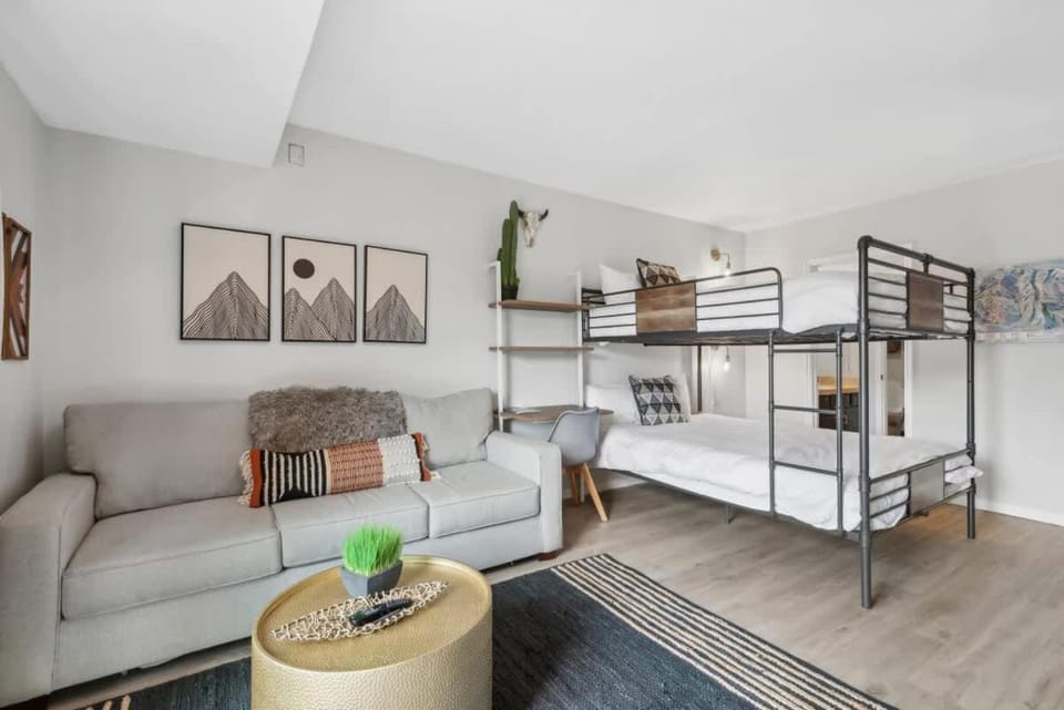 Park City Southwestern Bunker Apartment in Park City