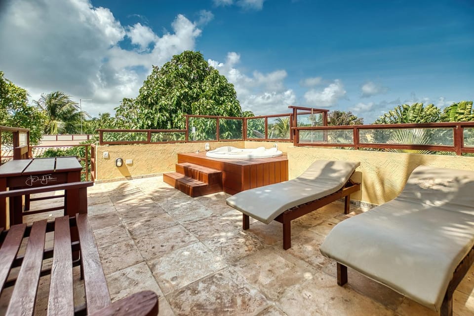 Hot Tub, Hot Tub, Balcony/Terrace, Open Air Bath