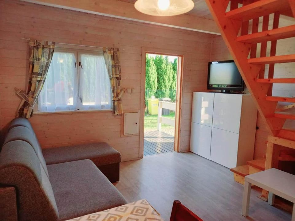 Domki Biały Żagiel Centrum Ustronia Morskiego Nature lodge in West Pomeranian Voivodeship, Poland