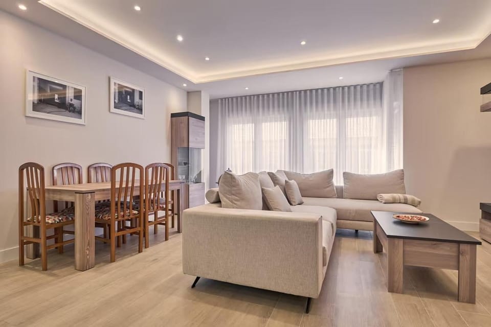 Alojamiento NUEVO en el centro de León - Edificio RVM Apartment in León