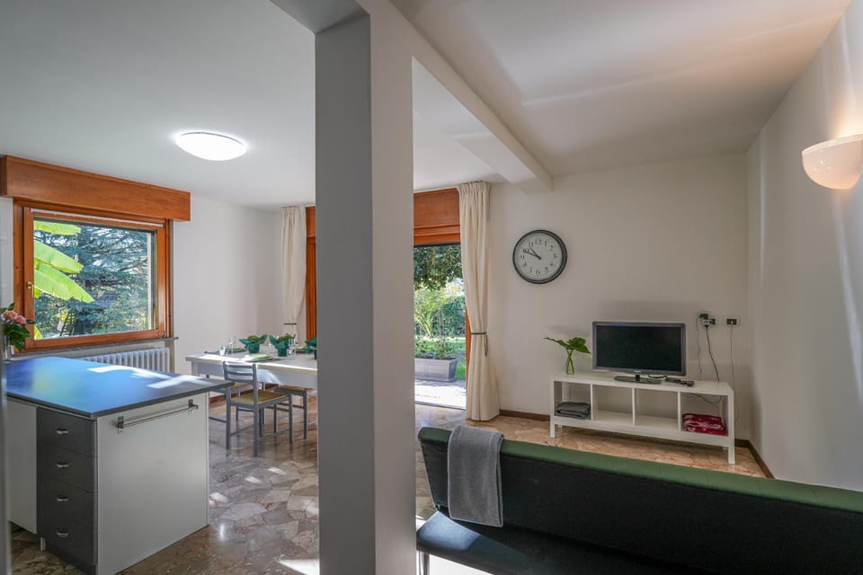 TV and multimedia, Dining area