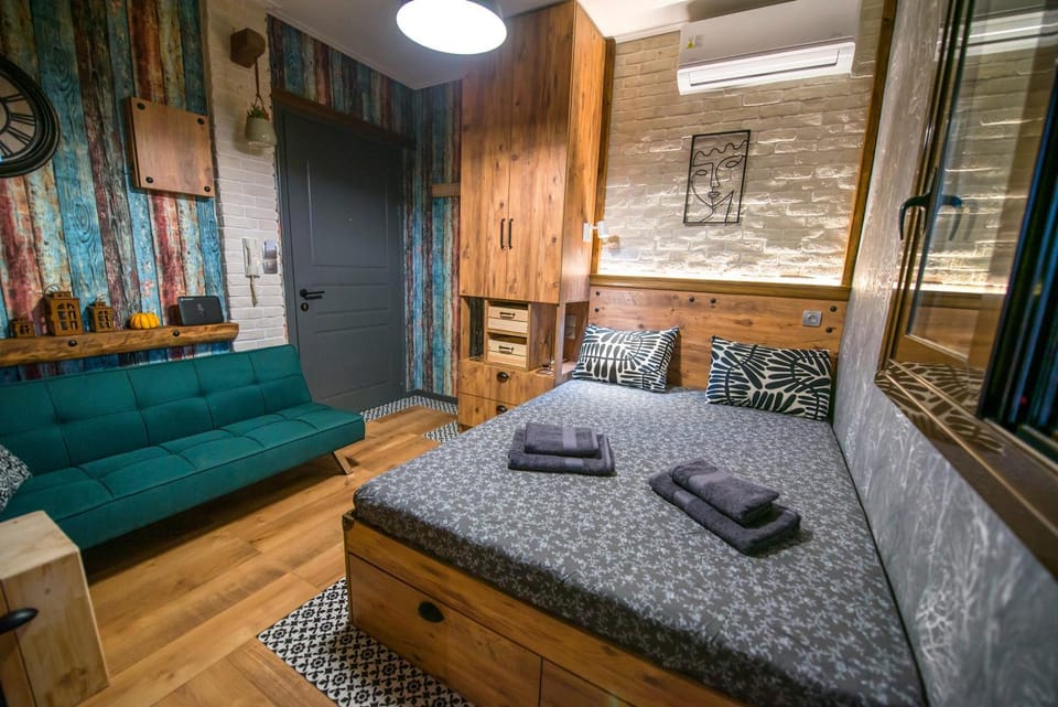 Living room, Bedroom