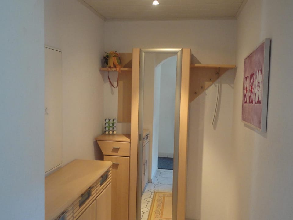 Photo of the whole room, Decorative detail, Guests
