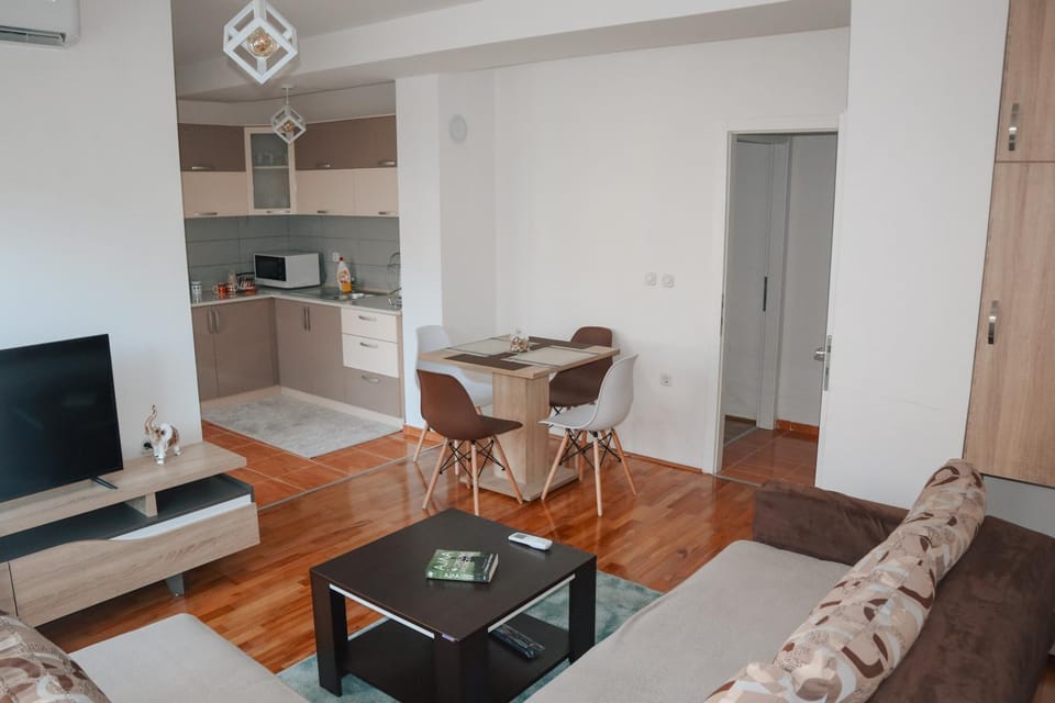 Living room, Dining area, kitchen