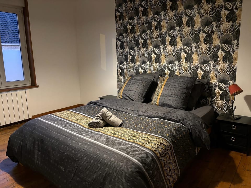 Bed, Bedroom