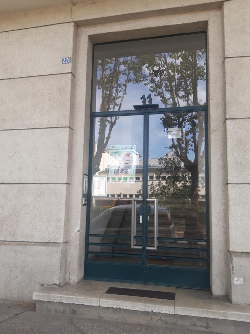 Property building, Facade/entrance