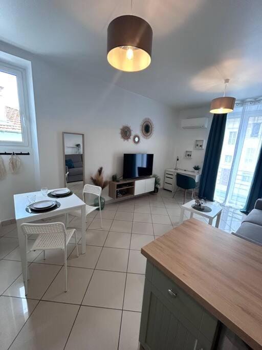 Studio dans villa proche mer Apartment in Nice