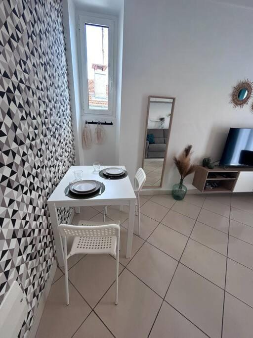 Studio dans villa proche mer Apartment in Nice