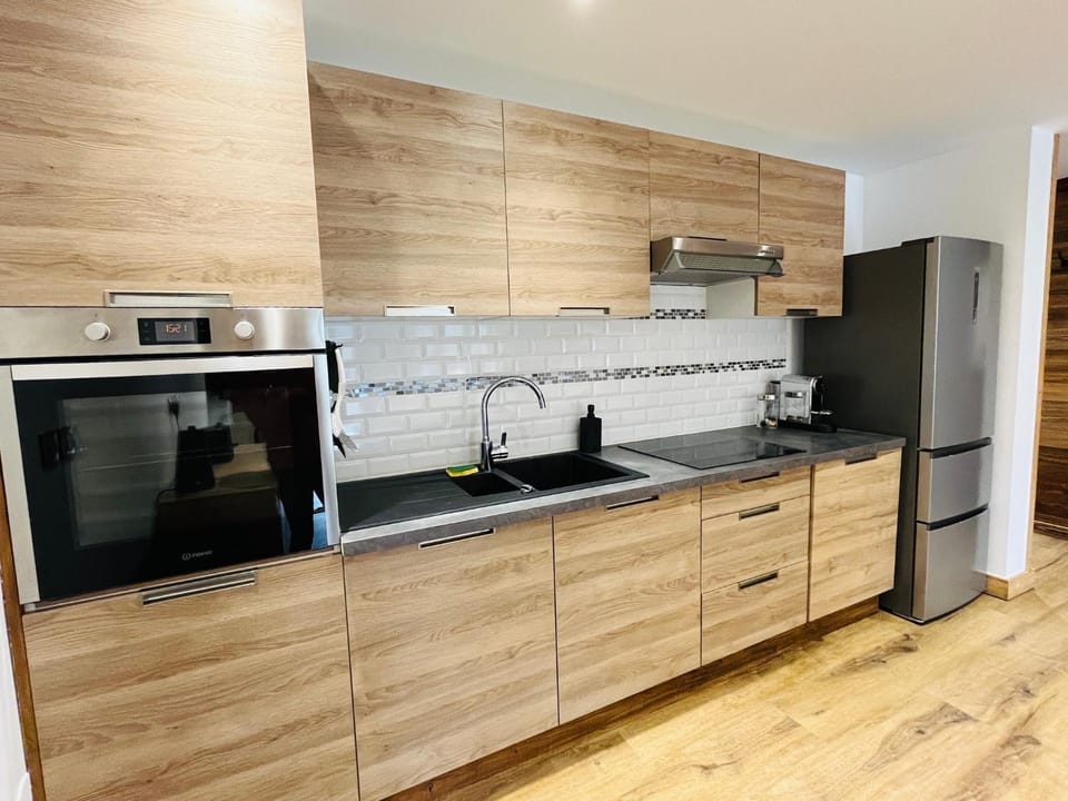 Kitchen or kitchenette, dishwasher, pet friendly, stove, toaster