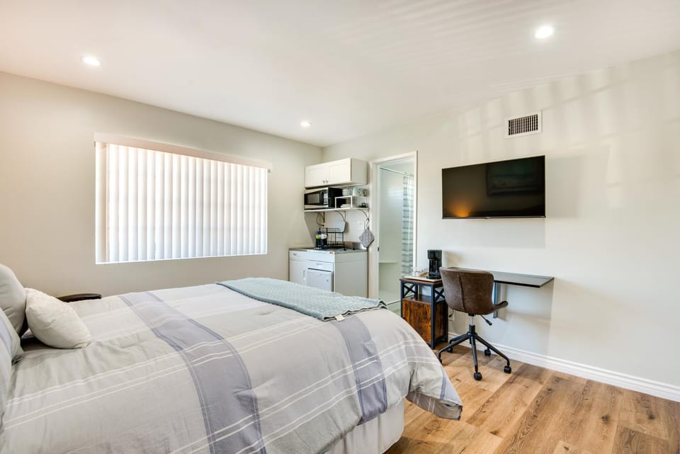 Cozy Simi Valley Studio < 10 Mi to Hiking & Golf Apartment in Simi Valley